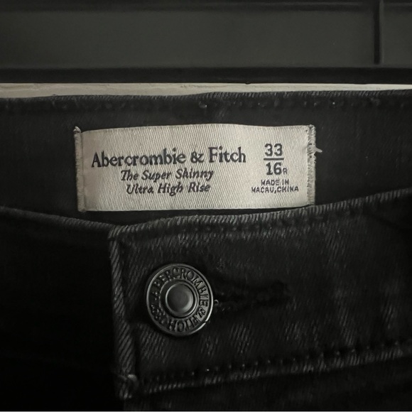 Abercrombie & Fitch Super Skinny Ultra High Rise Jeans - Picture 2 of 3